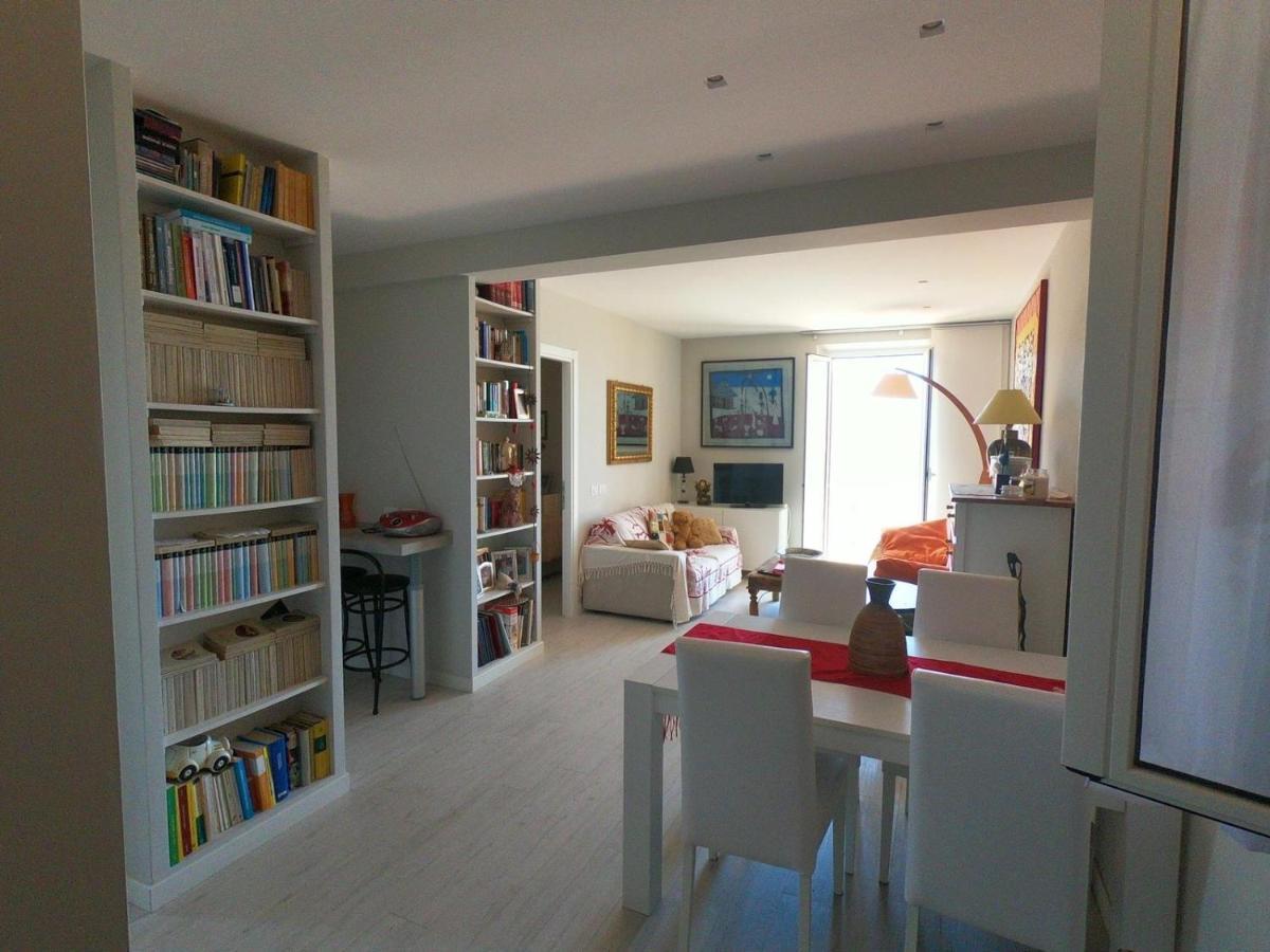 Rosso Tramonto Luxury-White- Ladispoli, Lungomare Regina Elena 58 Villa Екстериор снимка