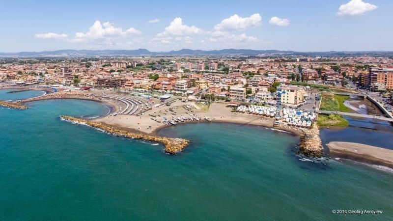 Rosso Tramonto Luxury-White- Ladispoli, Lungomare Regina Elena 58 Villa Екстериор снимка